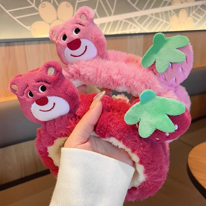 Strawberry Bear Head Band Otoño Invierno Nuevo color de fruta del dragón Band lindos bandas de pelo de peluche lavarse la cara prensar bandas de pelo