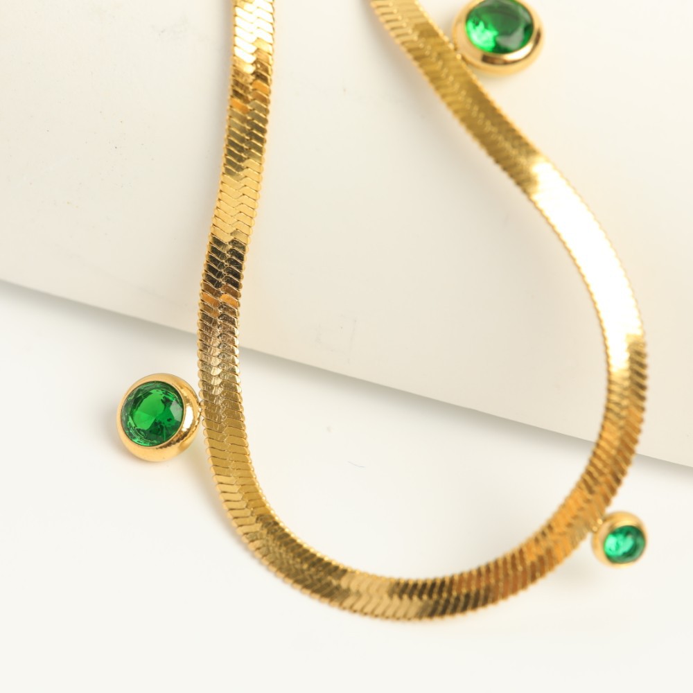 Fashion Simple Geometric Inlaid Zircon Electroplated 18K Gold Stainless Steel Necklace