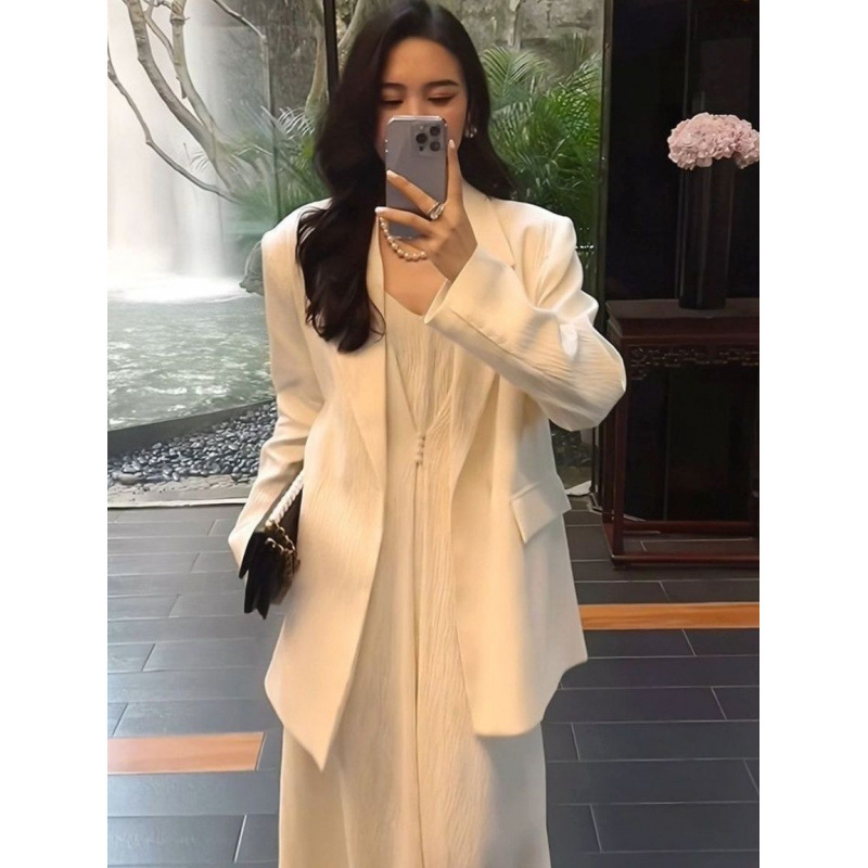 新品感西装套装女春秋新款休闲吊带裙西服外套气质显瘦两件套|undefined