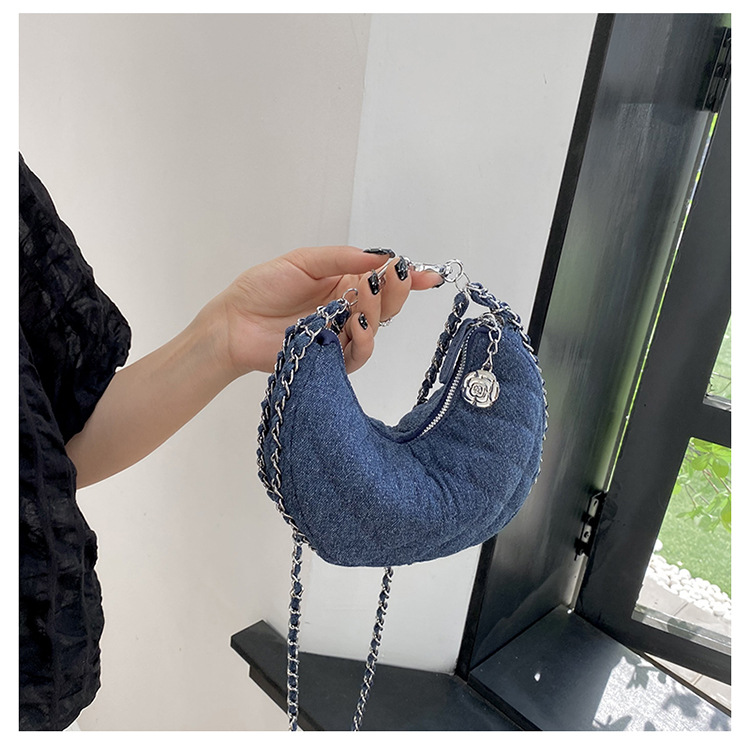 Women's Crossbody Bag With Diamond Chain And Denim Crescent Design_voghion.com