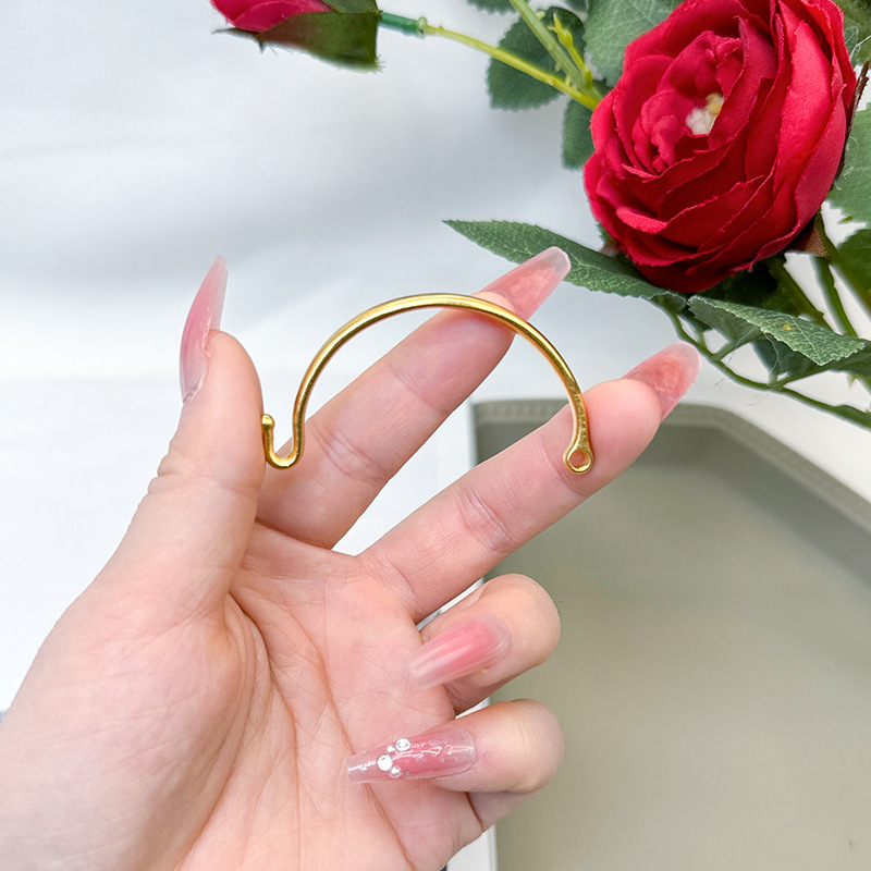 DIY accesorios de la joyería media pulsera accesorios de pulsera nueva pulsera hecha a mano material de cuentas de cobre joyería al por mayor de suministro