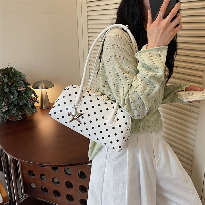 2026 nuevo bolso coreano de nicho, bolso de almohada, bolso de hombro de moda, bolso de brazo dulce para mujeres