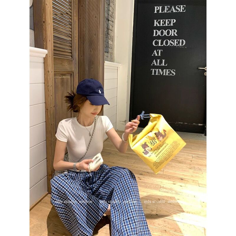 Slim-Fit, Elegant, Straight-Shoulder Short-Sleeve T-Shirt for Women, Summer 2026 New Style, Sweet and Spicy Girl Style, Round Neck, Versatile Top, Trendy Brand Slim-Fit, Elegant, Straight-Shoulder Short-Sleeve T-Shirt for Women, Summer 2026 New Style, Sweet and Spicy Girl Style, Round Neck, Versatile Top, Trendy Brand