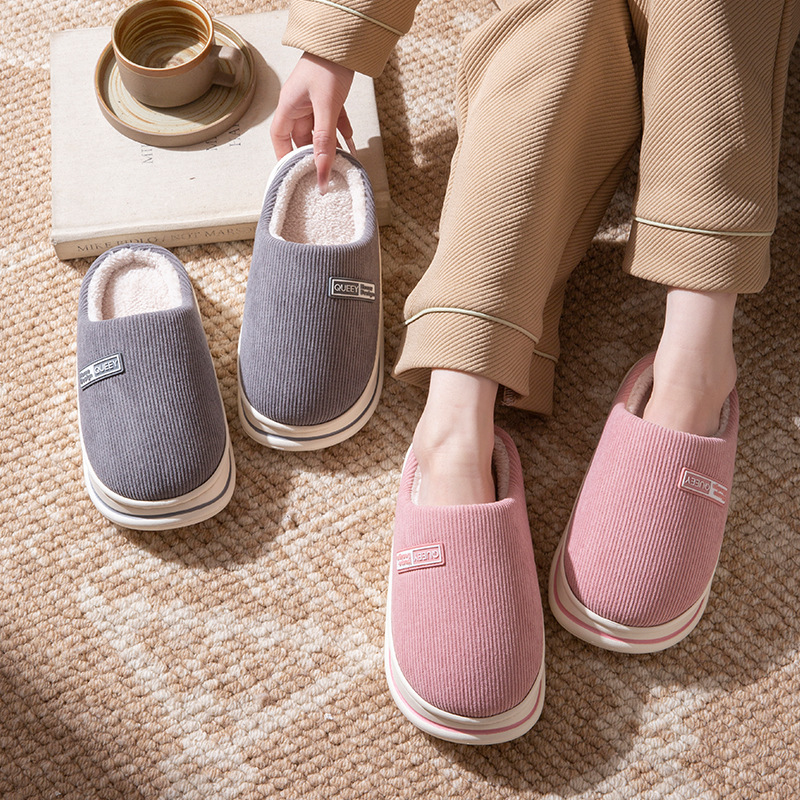 Pantofole in cotone antiscivolo con suola spessa per uomo in inverno 2026 nuove pantofole in cotone caldo e morbido per la casa da interno per donna
