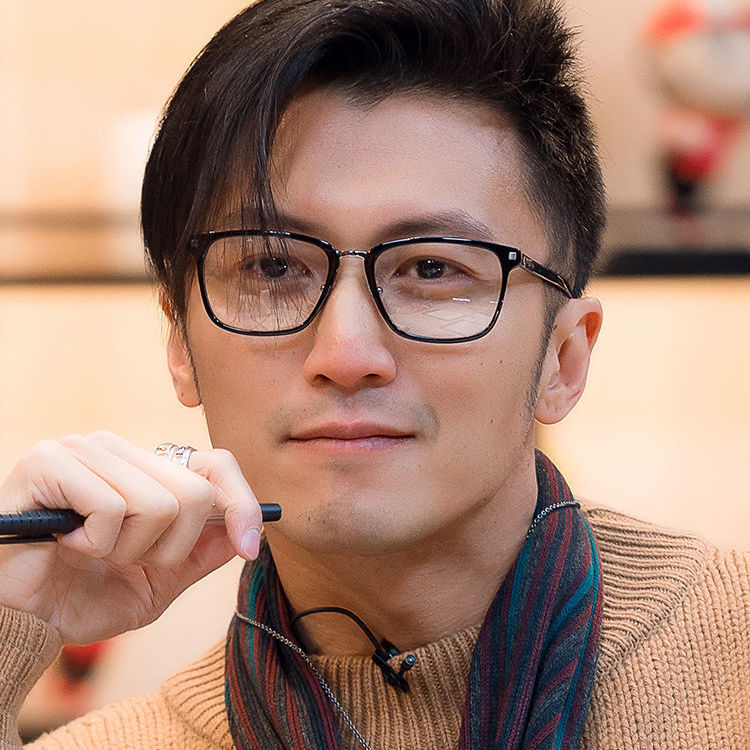 Black-framed glasses for men and women, trendy men's anti-blue light and anti-radiation computer glasses, myopia square-frame flat glasses, national trend