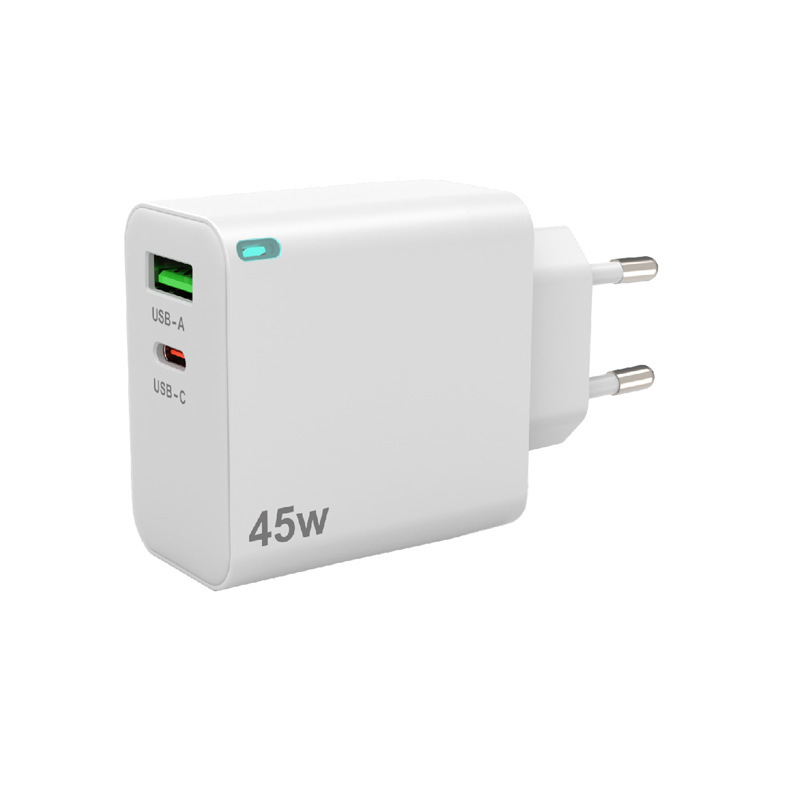 PD3.0 Super Fast 45W Quick Charger TYPE-C Port Powerful Travel Charger with Charging Indicator Light PD3.0 Super Fast 45W Quick Charger TYPE-C Port Powerful Travel Charger with Charging Indicator Light