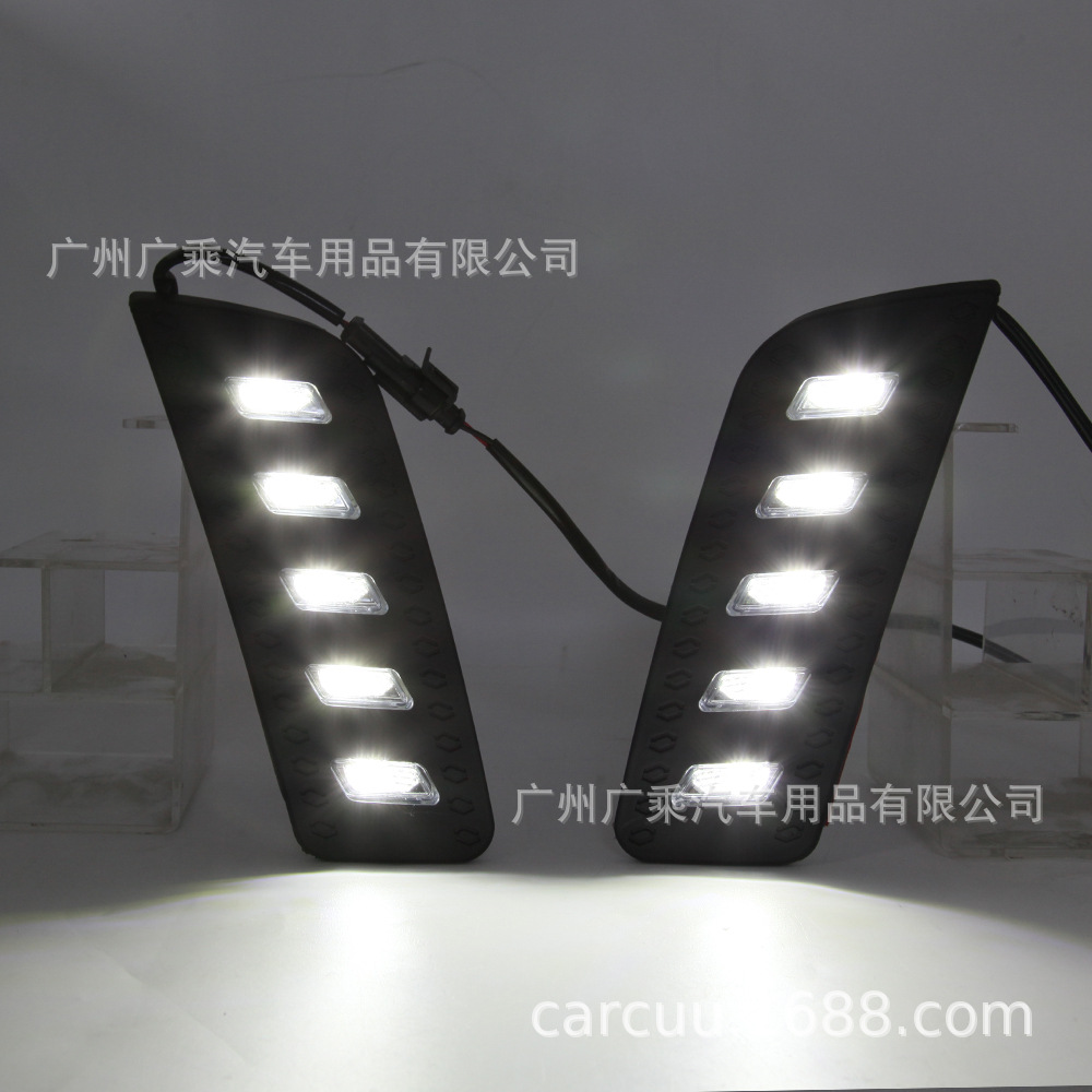 Aplicable a la luz diurna RANGER Luz antiniebla LED RANGER 2012-2014 Luz de circulación diurna modificada de red media