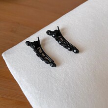 �ʯ��������AС̖ǰ�~С�A�Ӱl����߅�n����ɫһ�ְl�A�߼���