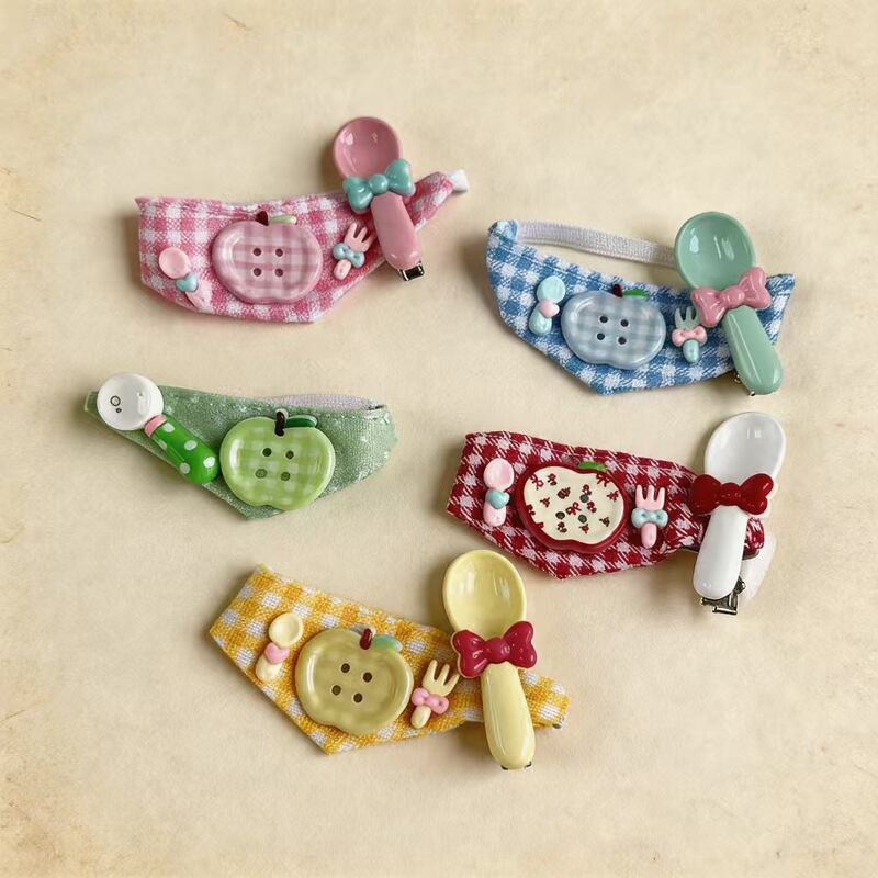【Direct from Manufacturer】Cute Self-Deprecating Bear Doll Clothes, Triangle Scarf Bib, 10cm Super Adorable Doll Hat and Clothes, Spoon