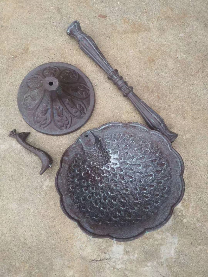孔雀喂鸟器