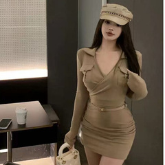 秋冬新款气质长袖御姐连衣裙女修身显瘦打底纯欲风辣妹短裙设计感