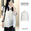 White [three-stripe stand-up collar]