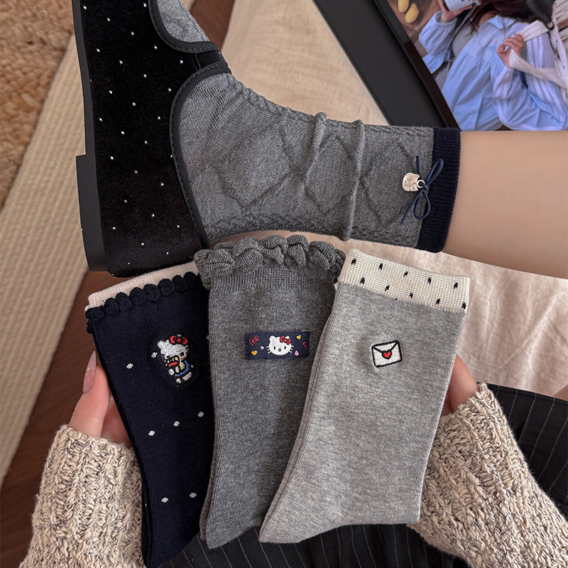 Lace socks for women, autumn and winter, Xinjiang cotton, seamless mid-calf socks, Japanese college style, cute cat embroidery, stacked long socks Lace socks for women, autumn and winter, Xinjiang cotton, seamless mid-calf socks, Japanese college style, cute cat embroidery, stacked long socks