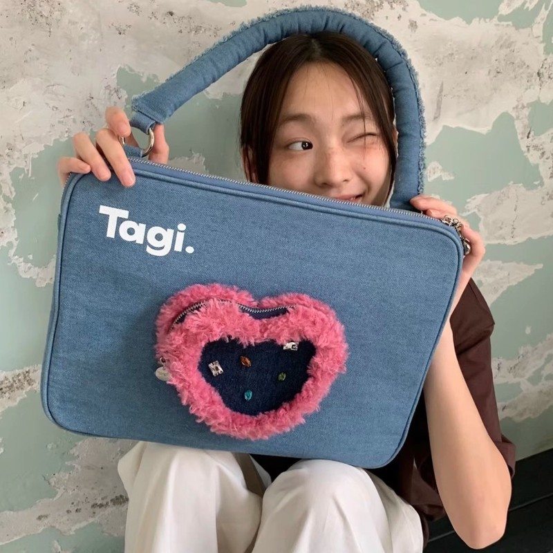Tagi. カウボーイ ラブ プラッシュバッグ コンピューターライナーバッグ 16inch ノートブック タブレット収納バッグ ポータブル ショルダー|undefined