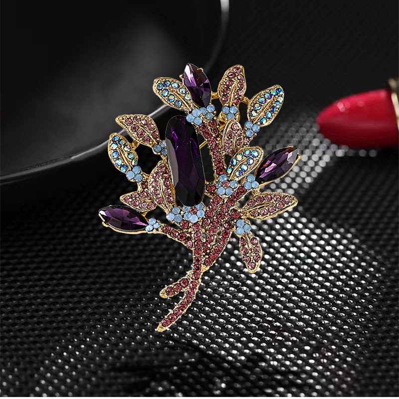 fashionable classic badge