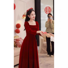 红色抹胸敬酒服新娘2025新款高级感轻奢小众订婚宴礼服裙结婚晨袍