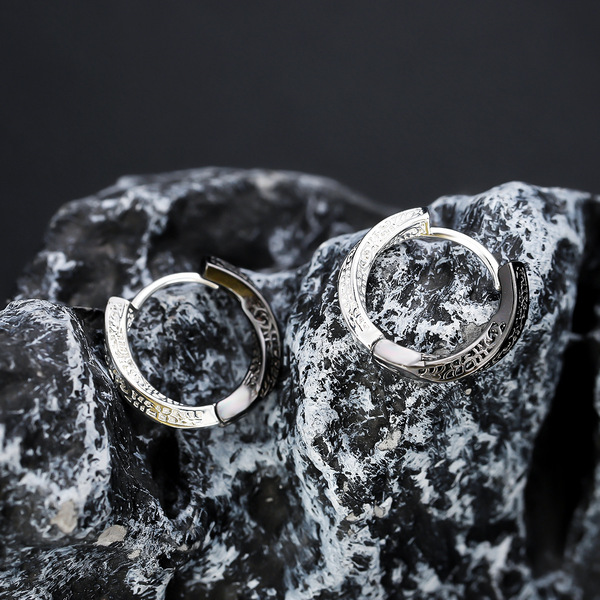 Universal earrings