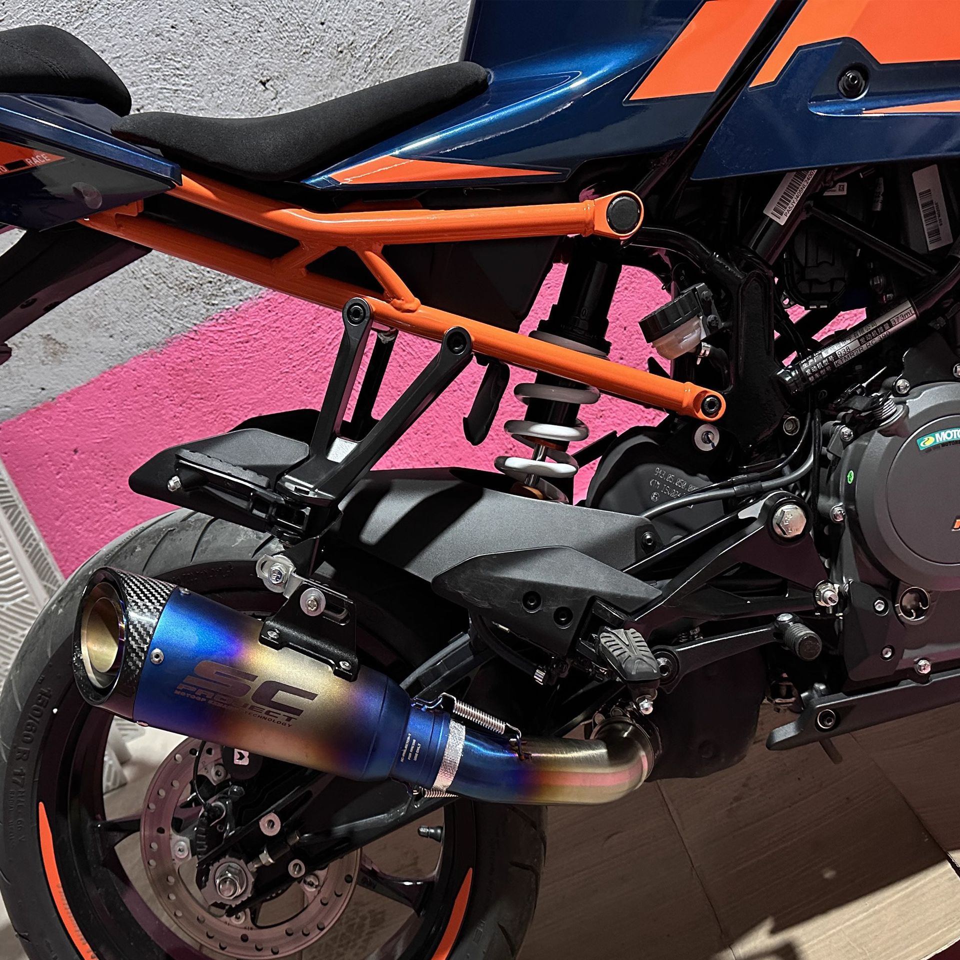 New Model Rc390 390Adv Husqvarna 401 Mid-Section Modified Sc Scorpion Ar Exhaust Pipe
