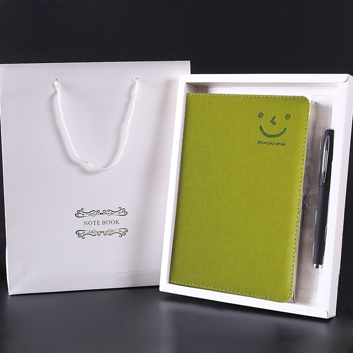 Gift box with pen green