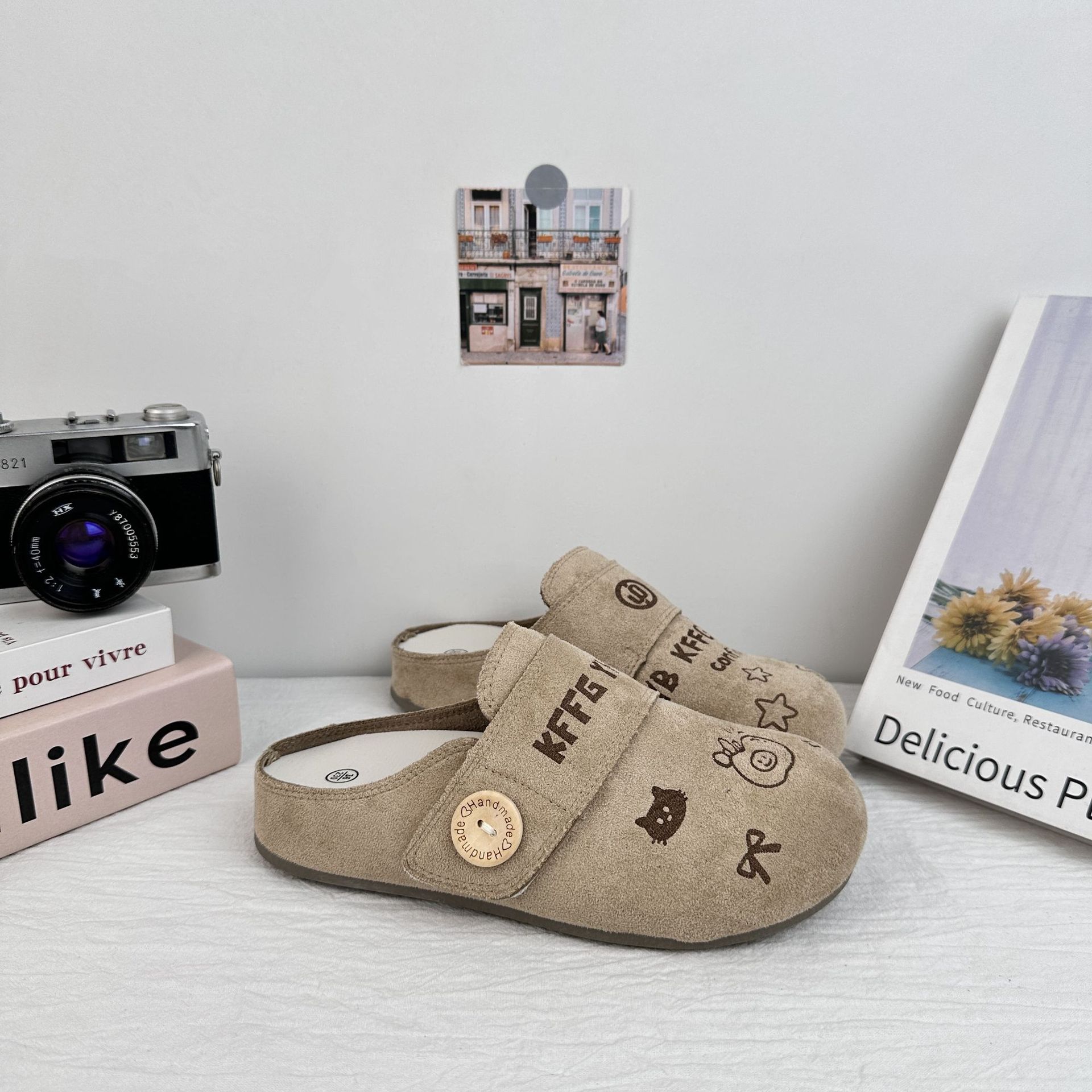 Far Wave 2025 verano nuevo estilo pantuflas perezosas de fondo plano zapatos Birken casuales de todo fósforo ropa exterior Baotou semi-arrastre