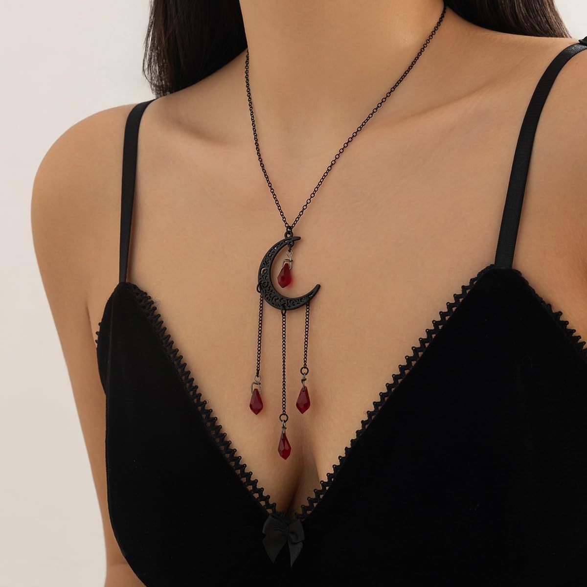 2025亚马逊跨境月亮血滴项链小众设计月牙颈链个性晚会聚会饰品女