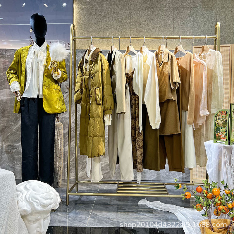 品牌撤柜直播货源女装尾款清货实体热销尾款货中高端剪标撤柜拿货