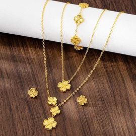 项链;手链;戒指