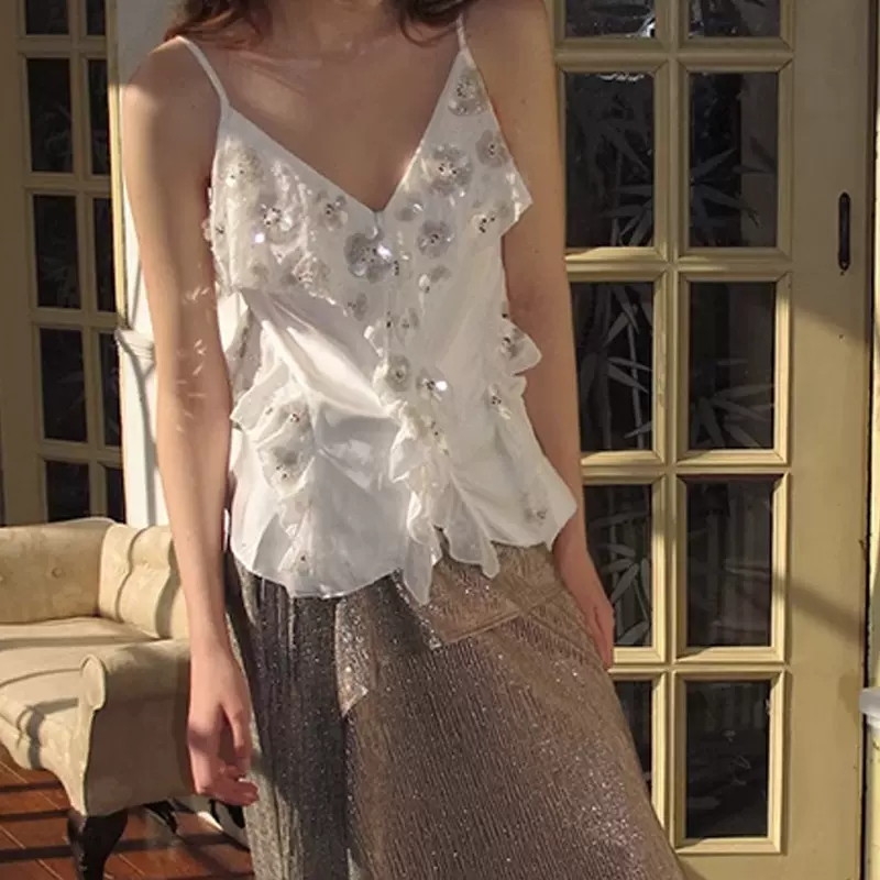 现货CARIE 北野花雾 2026新品钉珠刺绣花朵系列吊带上衣/背心裙