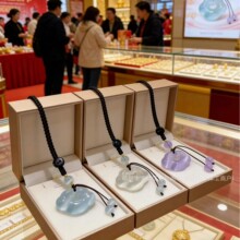 工厂直销猫眼石祥云如意锁项链女高冰平安锁吊坠古风链仿玉髓直播