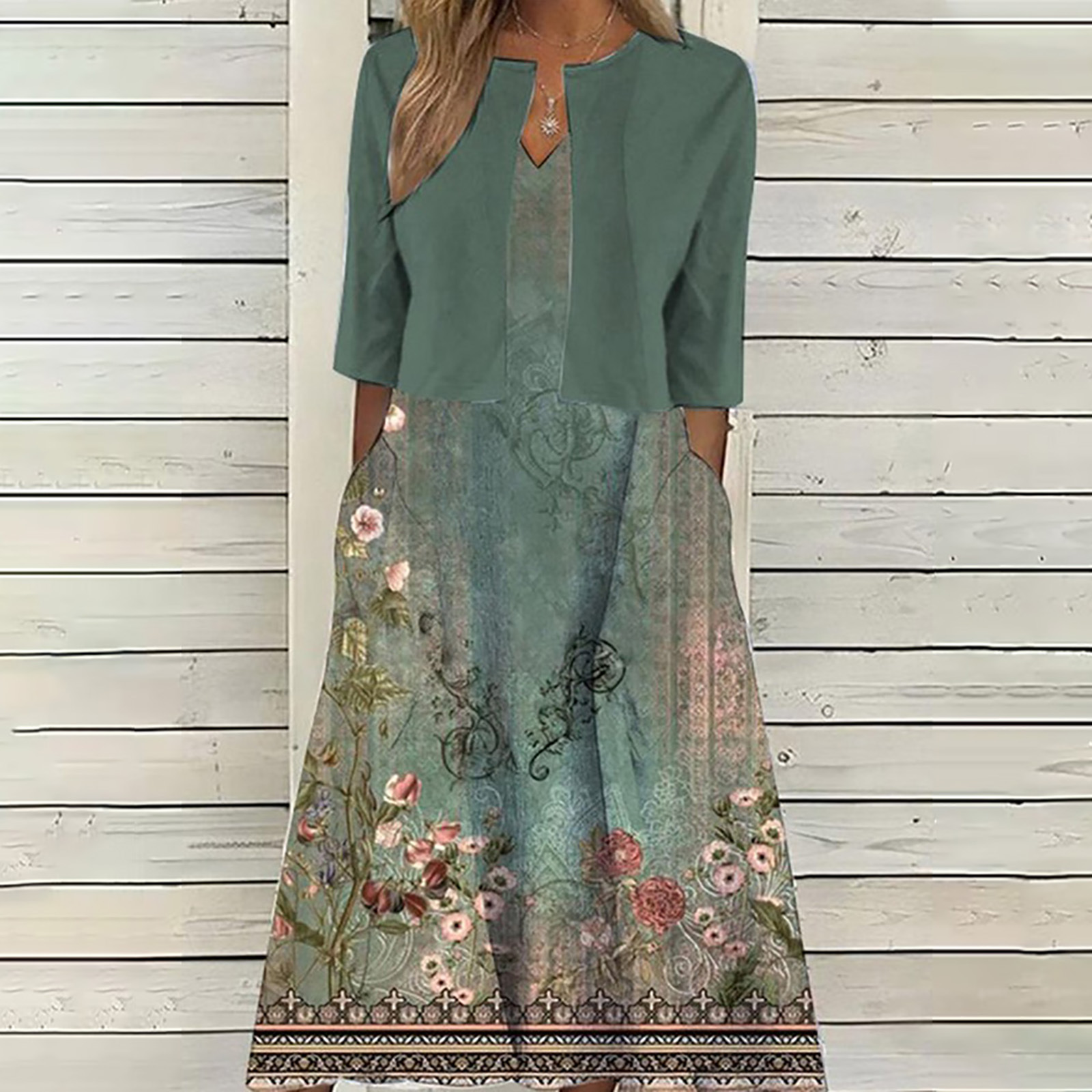 다크 그린 + 그린 스커트