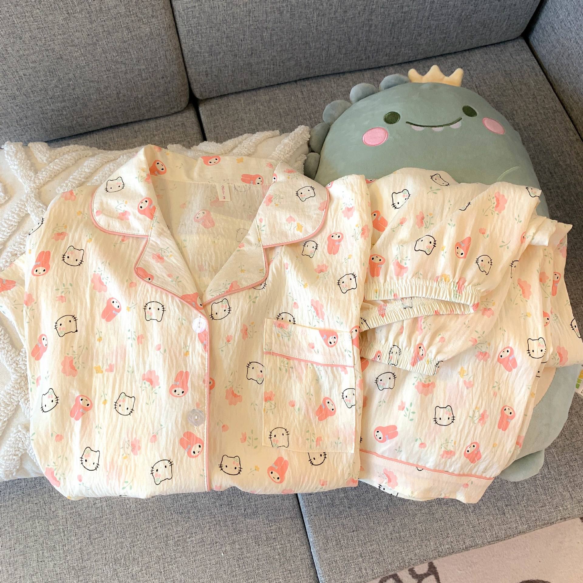 KT gato pijama de dibujos animados de primavera y verano nubes de algodón pantalones de manga larga dos piezas estudiantes textura encantadora ropa doméstica de niña