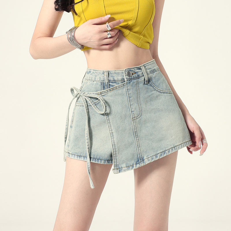 Light Blue Irregular Denim Short Culottes for Women, Summer Trendy Fat mm High Waist Slimming Look Pear-Shaped Figure A-Line Jeans Light Blue Irregular Denim Short Culottes for Women, Summer Trendy Fat mm High Waist Slimming Look Pear-Shaped Figure A-Line Jeans