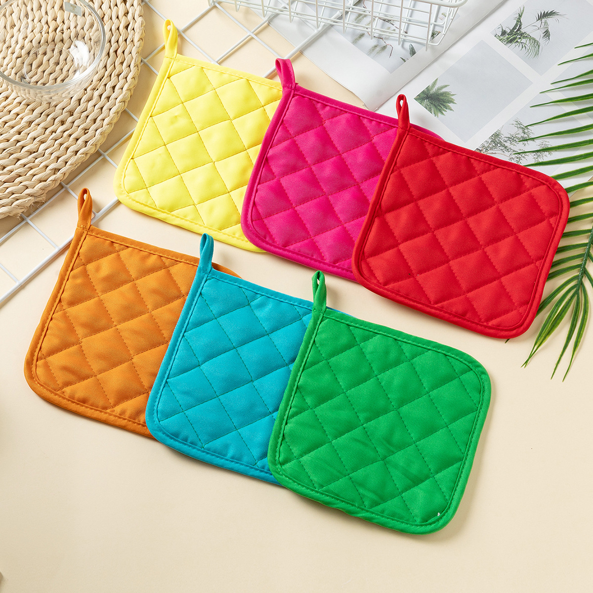 Tela doméstica diaria almohadilla de aislamiento térmico almohadilla de comedor de doble cara estofado de color sólido lavable almohadilla de taza anti-slip personalizada image 1