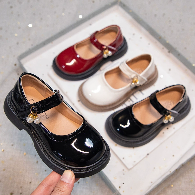 Детские кожаные туфли 2025 Весна Новые красные туфли для девочек Мягкая подошва Черный стиль Туфли принцессы Туфли для школьников и выступлений