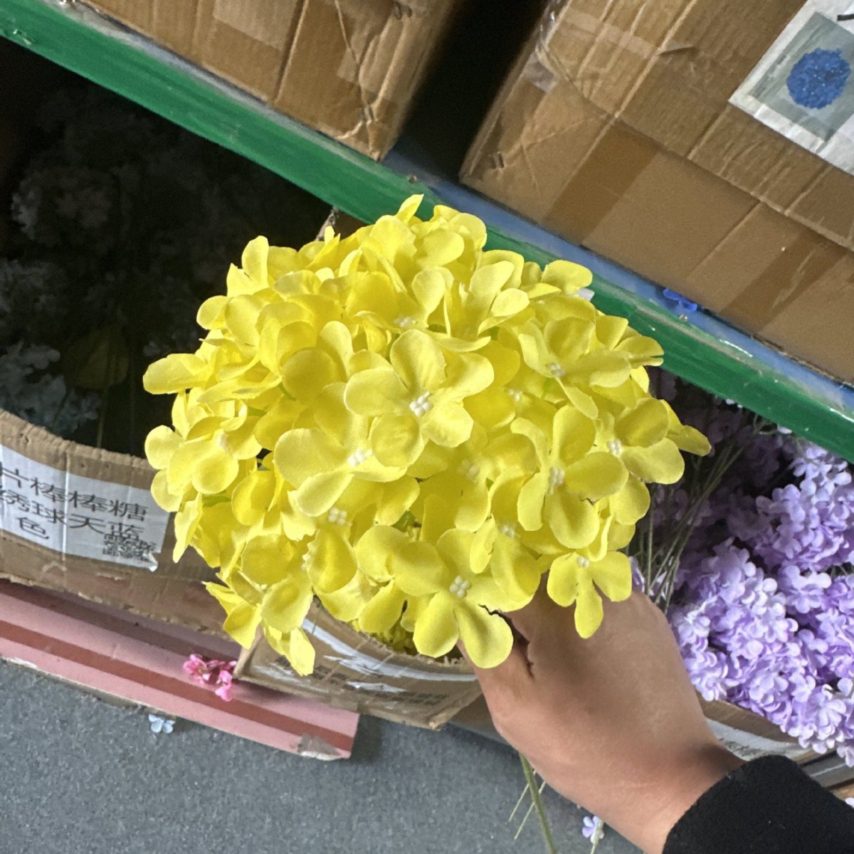 잎이 없는 수국 노란색 막대사탕 90개