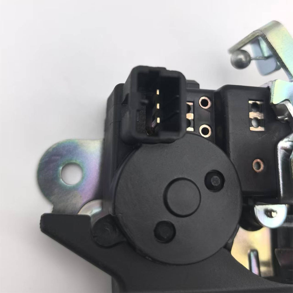 81230-3Q000 Is Suitable for the Trunk Lock of the Eighth Generation Hyundai Sonata