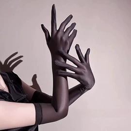 项链;发夹;耳环