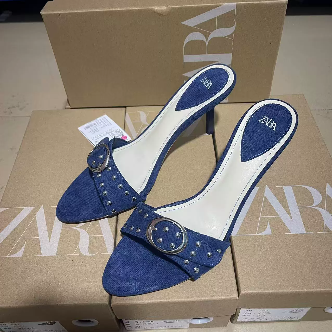 Сандалии (Zara) женские летние тёмно-синие, беззастёжные с пряжкой и заклёпками