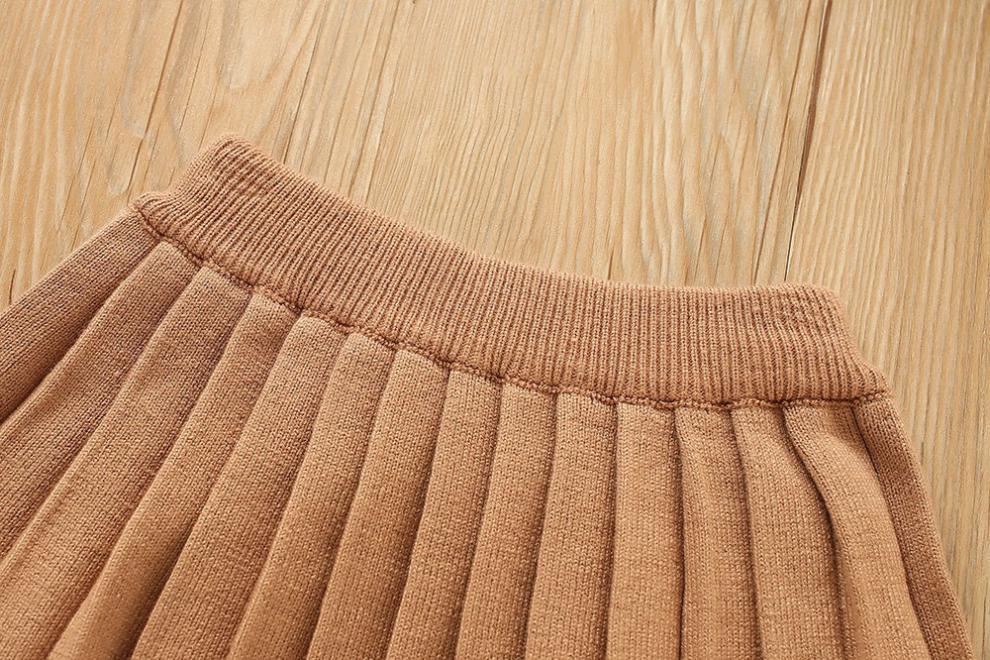 Ragazze 2023 Autunno/Inverno New Western Stripe Bambina lavorata a maglia di lana alla moda Abito a pieghe Set di due pezzi_voghion.com