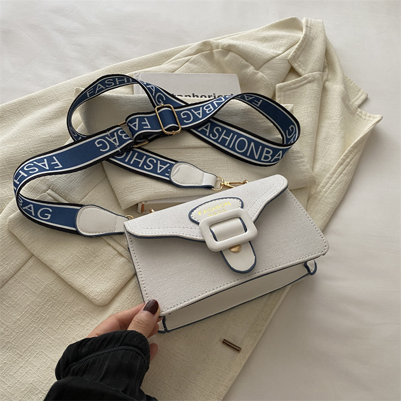 Bolso de estilo occidental para mujer 2024 nuevo bolso cuadrado pequeño de moda con tirantes anchos a juego, bolso de mensajero para estudiantes, bolso de hombro de tendencia de moda