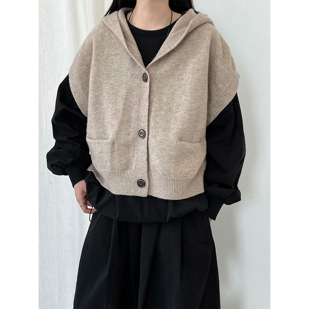 鹿西 韩系宽松大版连帽无袖针织开衫女秋季新款叠穿短款马甲ss845