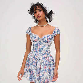 V领蕾丝花边短袖连衣裙女欧美修身收腰花卉立体钢圈荷叶边短裙