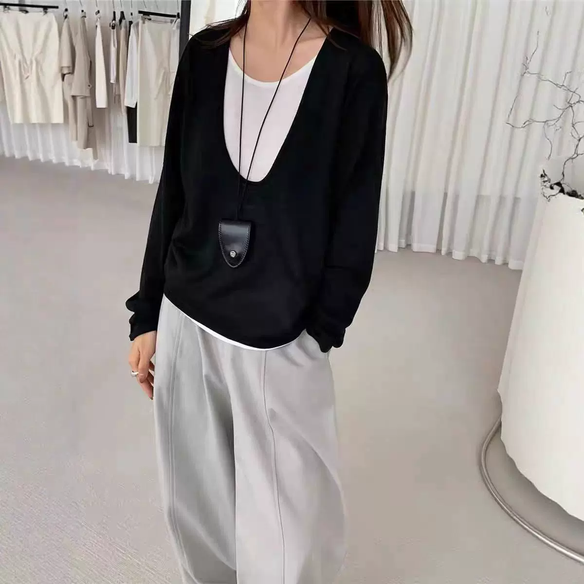 极简慵懒风 拼色假两件羊毛针织衫女 秋冬新款大U领显瘦气质上衣