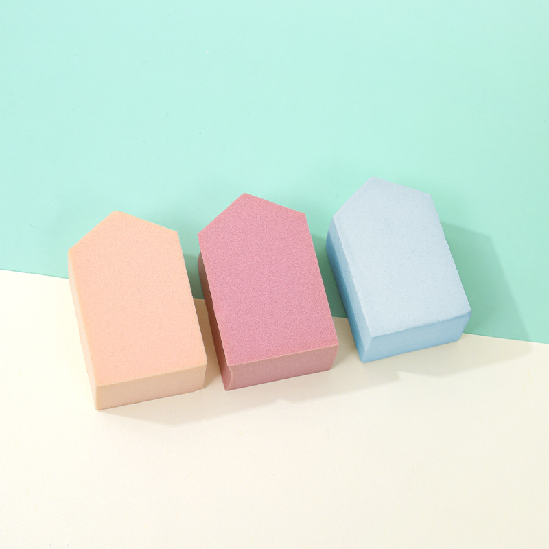 Transfronteriza personalizada pequeña casa en polvo tipo sala trapezoidal esponja de maquillaje huevo super suave polvo de cojín de aire seco y húmedo