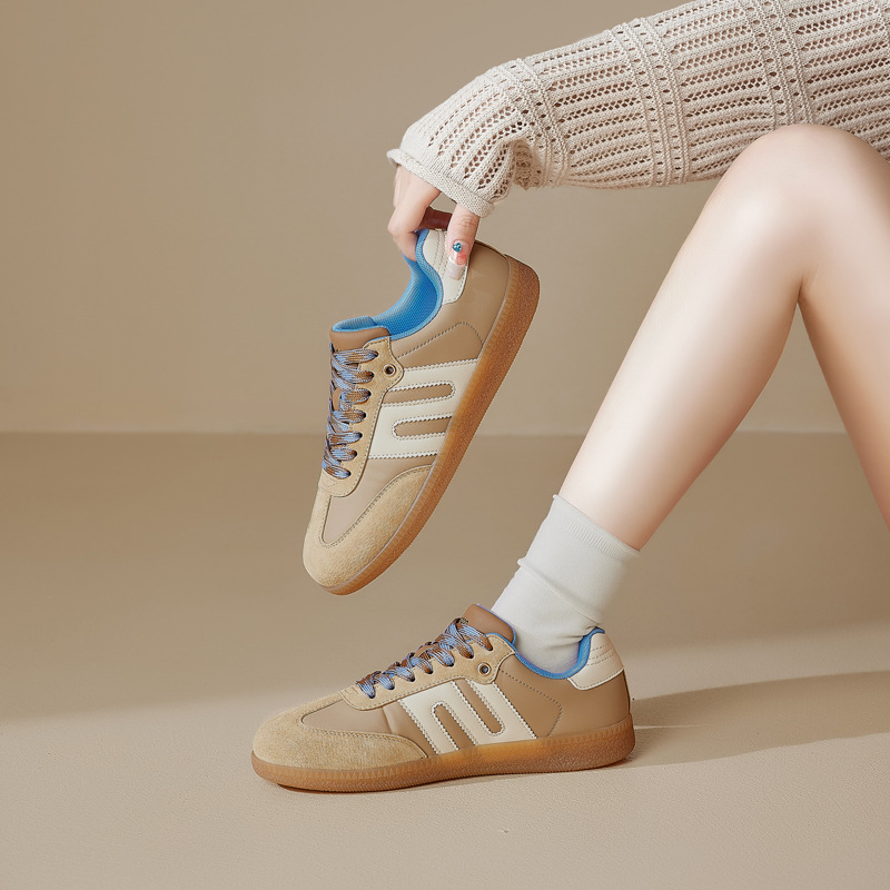 Zapatos de entrenamiento marrón de mujeres 2025 nuevo otoño invierno grueso retro Meirard skate zapatos casuales planos