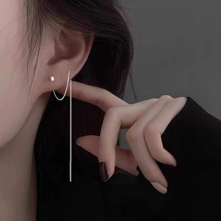 小さな四角いタッセルピアス レディース おしゃれ 個性的 シンプル イヤリング 上品 耳に優しいピアス ドロップピアス テンションピアス ネット人気商品|undefined