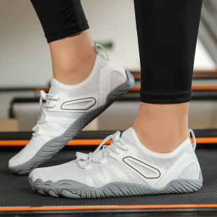 Indoor Sports Shoes for Men and Women, Barefoot Breathable Squat Yoga Shoes, Silent Treadmill Fitness Shoes for Women