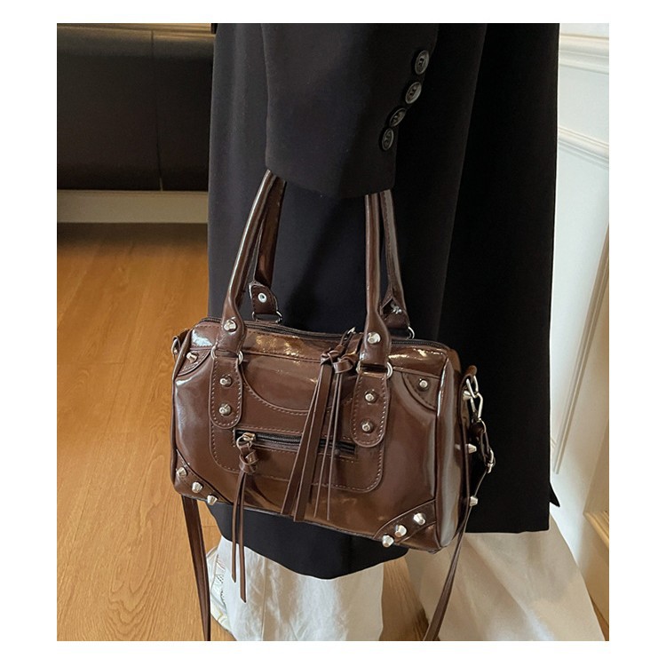 Muñeca transfronteriza bolsas de almohada de clavos de gran capacidad bolsas de mano de hombro