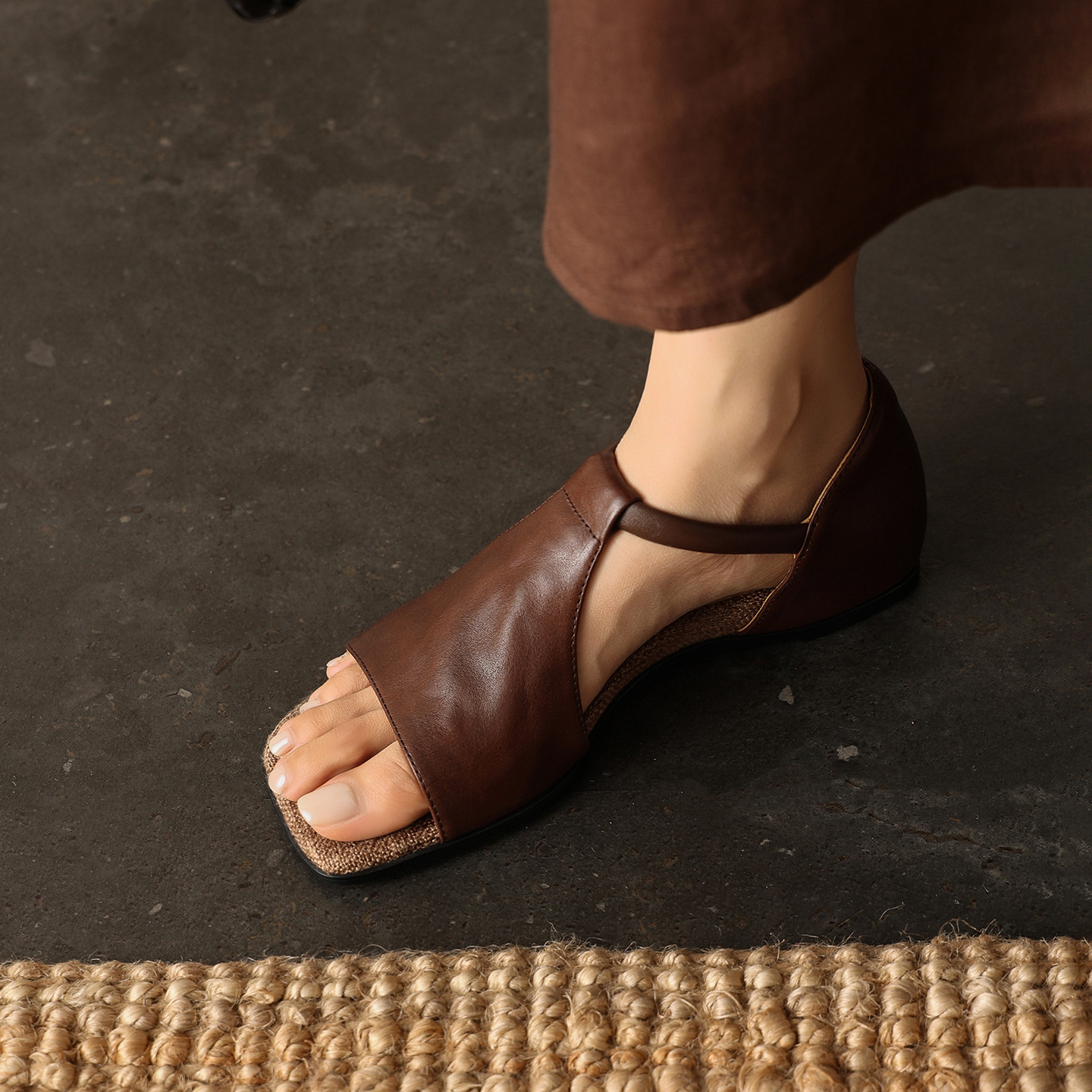 Sandal hở mũi nữ quai mảnh đế bệt mũi vuông da bò thật — đen chi tiết 9