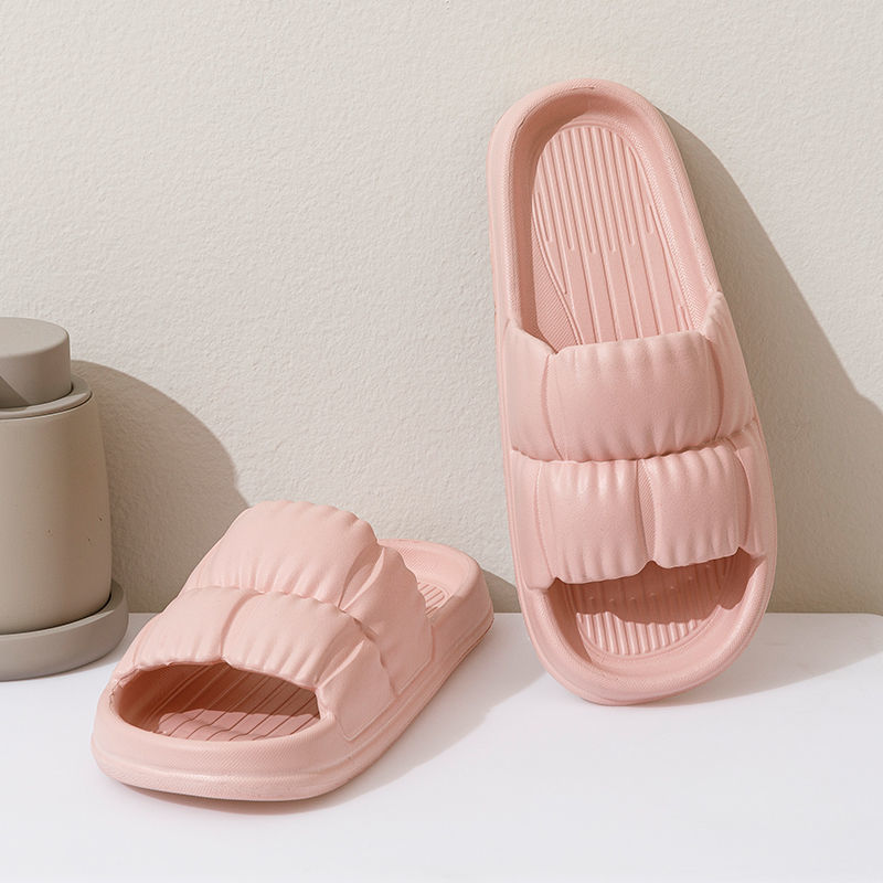 Pantuflas de suela gruesa para mujer, pantuflas de verano para interiores, antideslizantes para baño y ducha, pantuflas de suela blanda para parejas, pantuflas para hombre con sensación de pisar excrementos. image 17